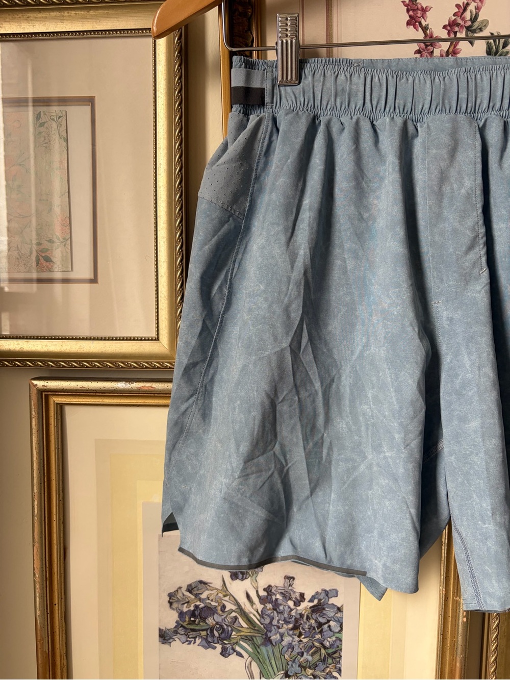 Lululemon Surge Tie Dye Blue Shorts Lined Small - Picture 4 of 7